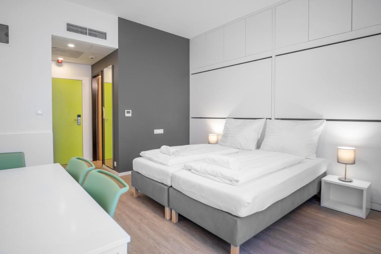 Ciszterci Rendezvenykoezpont Bed & Breakfast Balatonalmádi Екстериор снимка