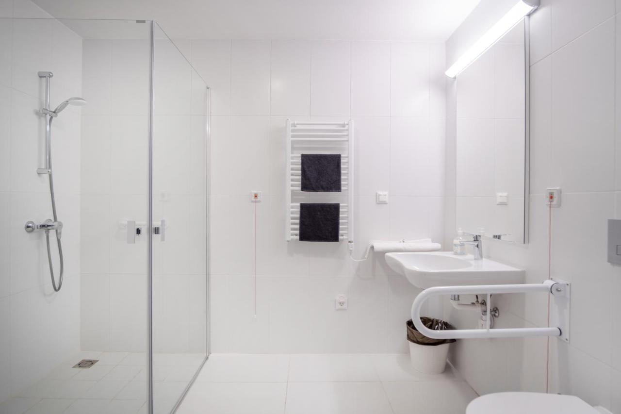 Ciszterci Rendezvenykoezpont Bed & Breakfast Balatonalmádi Екстериор снимка