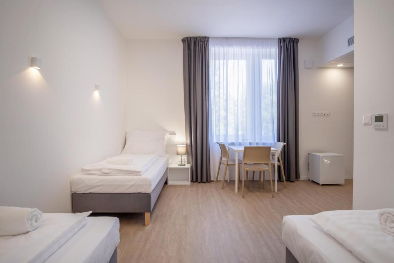 Ciszterci Rendezvenykoezpont Bed & Breakfast Balatonalmádi Екстериор снимка
